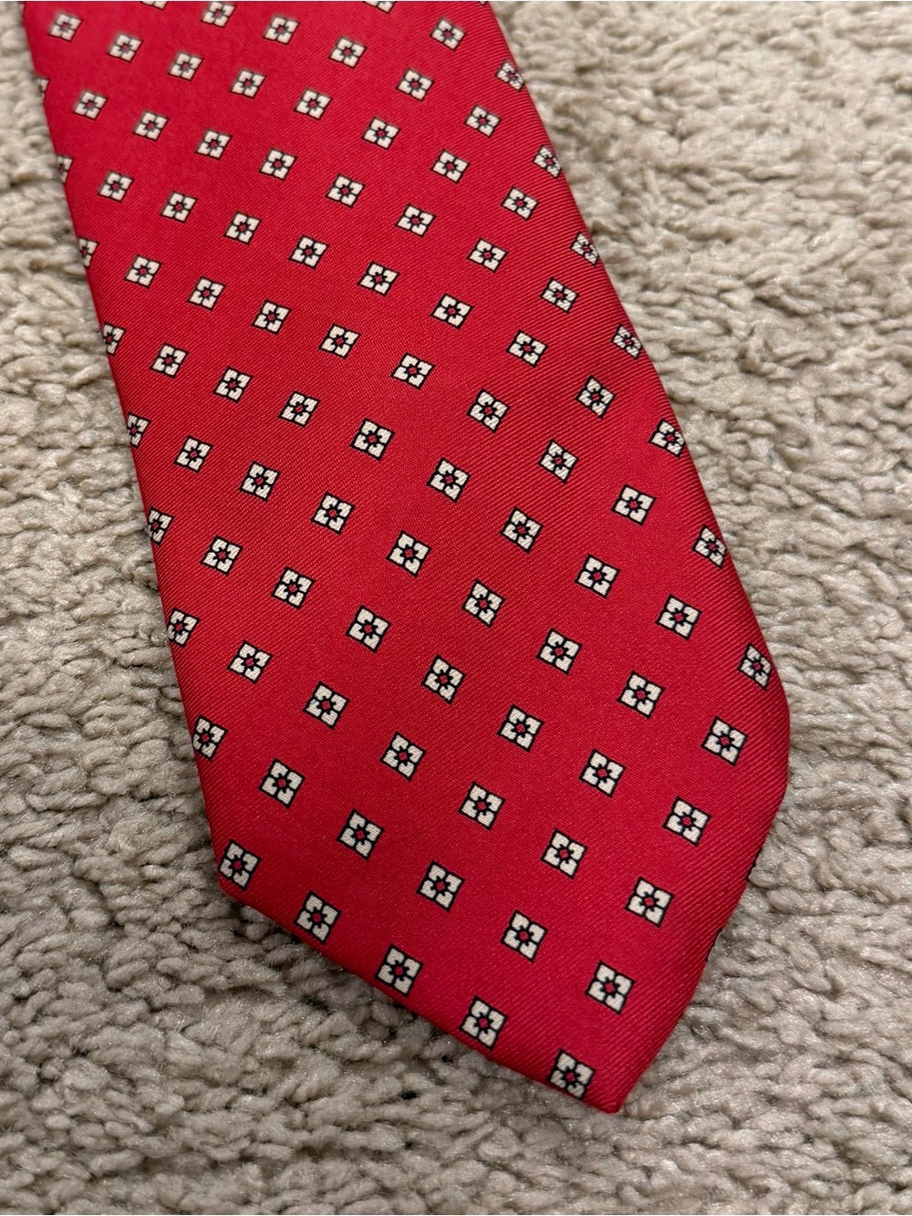 Brooks Brothers Makers Red Black White Geometric All Silk Men's Neck Tie